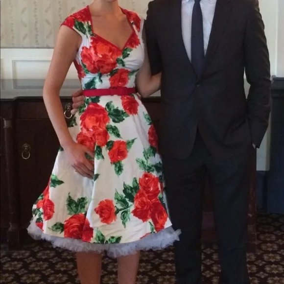 Pinup Couture Rose Dress - Picture 5 of 5